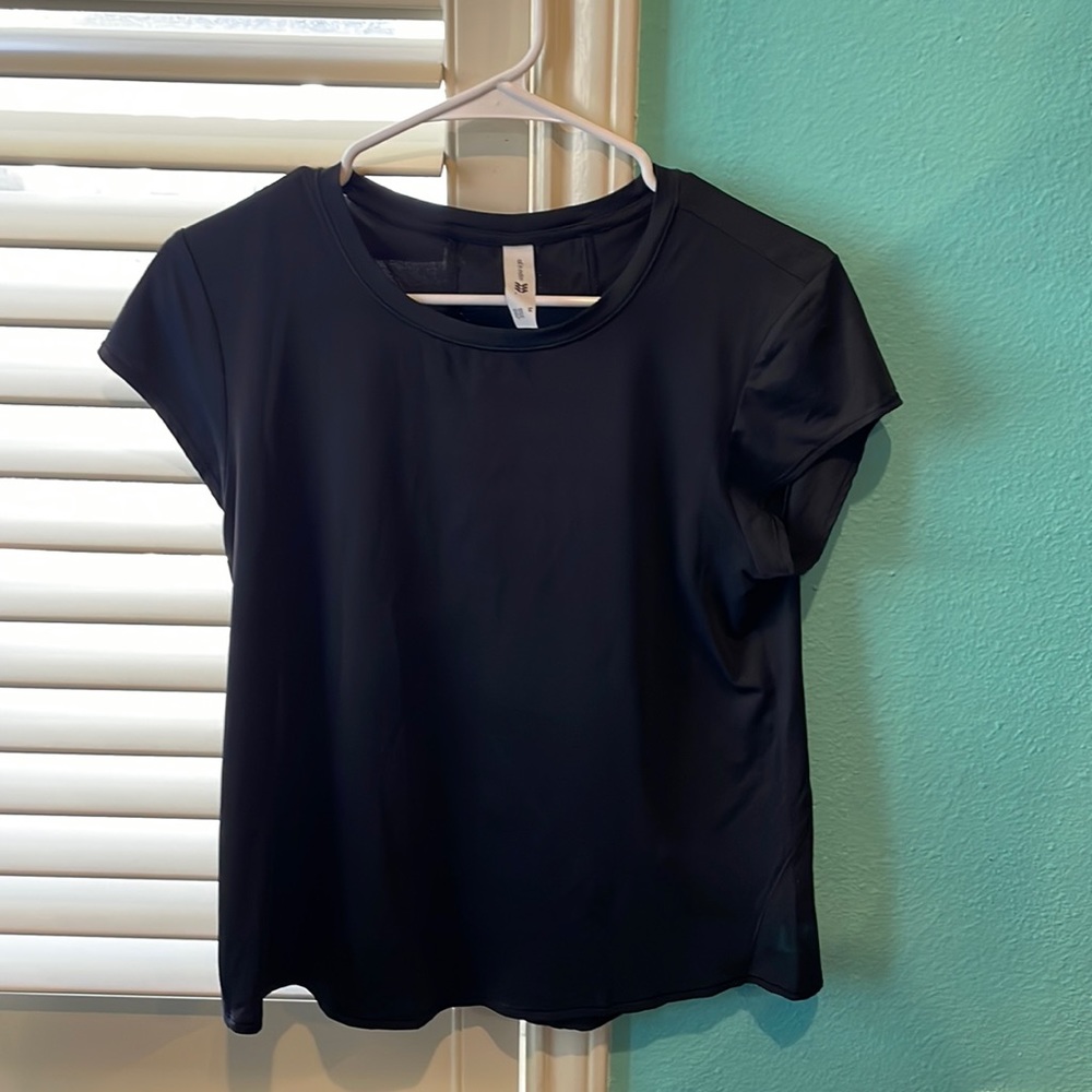 Women’s black workout T-shirt size M